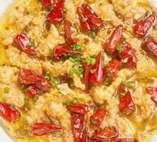 Hot Stir-Fried Crispy Pork Cubes