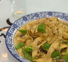 Spicy Pepper and Dried Tofu Stir-fry