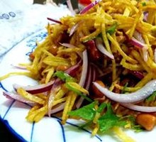 Stir-Fried Bean Sprouts with Three Threads