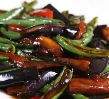 Eggplant and Green Pepper Shredded Pork