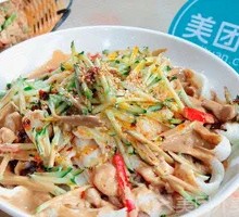 Beef tendon noodles
