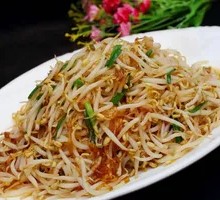 Bean Sprout Stir-fried with Garlic Shoots