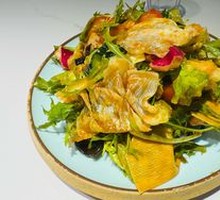 Torn Mixed Vegetables Salad