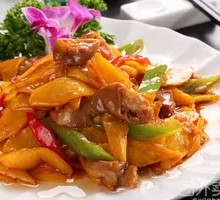 Fatty Intestine and Potato Slices