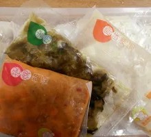 Old Jar Sichuan-style Sour Cabbage Wonton Noodles with Shrimp