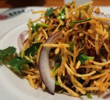 Stir-Fried Bean Sprouts with Three Threads