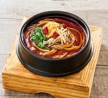 Sour Spicy Rice Noodle Pot