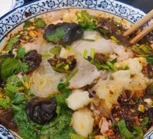 Hulu头 Steamed Bread in Soup