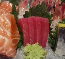 Salmon and Sea Cucumber Stir-fry