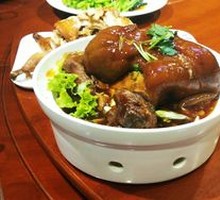 Braised Pig Trotter with Crispy Skin