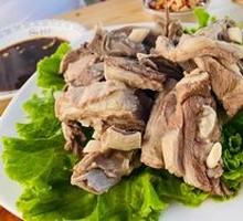 Hand-held Fresh Lamb Ribs
