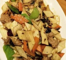 Stir-fried Chicken with King Oyster Mushrooms