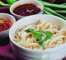 Egg and Ham Stir-Fried Knife-Sliced Noodles