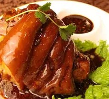 Lungyue Braised Pork Shank