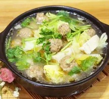 Old-Style Handmade Meatball Hot Pot