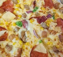 Cheese-filled Super Meaty Pizza