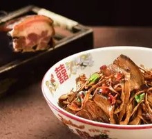 Stir-fried smoked bamboo shoots with preserved pork