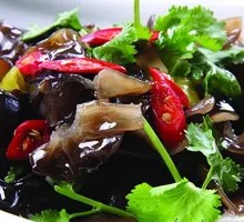 Cold-mixed black fungus