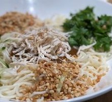 麻酱鸡丝拌面