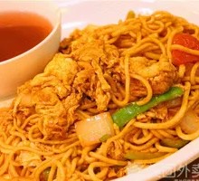 Tomato and Egg Fried Noodles