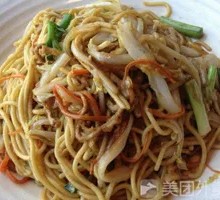 Three Delicacies Stir-Fried Noodles