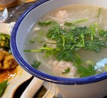 Signature Dumpling Soup