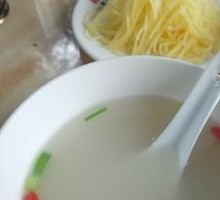 Sour Cabbage Bone Soup