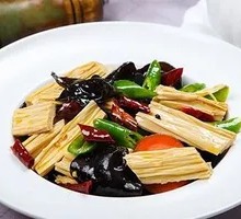 Fried Tofu Skin with Black Fungus Salad