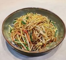 Stir-Fried Bean Sprouts with Three Threads