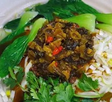 Old Jar Sichuan Pickled Vegetable Noodle Soup
