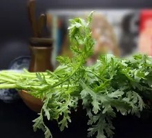 Chinese chrysanthemum greens