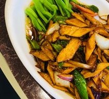 Braised King Oyster Mushroom with Chinese Broccoli