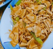 Fried Tofu Sheets with Green Chili