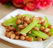 Stir-fried Celery with Peanuts