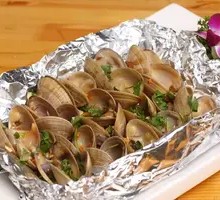 Aluminum-Wrapped Clams