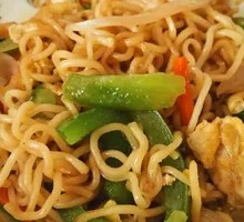 Egg and Green Pepper Fried Noodles