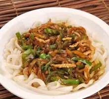Green Pepper Pork Noodles