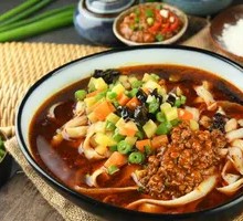 酸辣臊子面