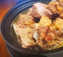 Sour Cabbage Bone Pot