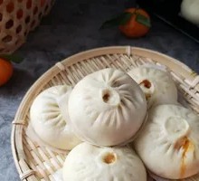 Fish-Flavored Shredded Pork Buns