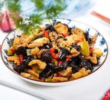 Scallion-Braised Pork with Wood Ear Mushrooms