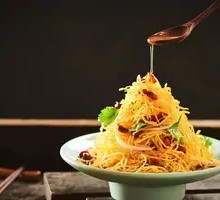 Stir-Fried Bean Sprouts with Three Threads