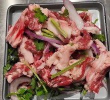Qiqi燕翅拌肉