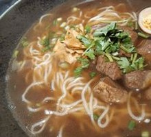 Bamboo Shoot Braised Pork Noodles