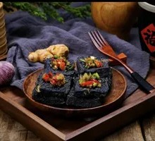 炸黑豆腐串