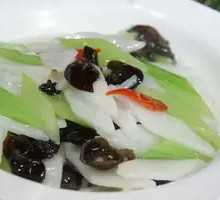 Celery, Black Mushroom and Yam Stir-fry