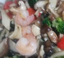 Shrimp with Rare Mushrooms