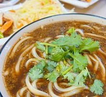 Beef tendon noodles