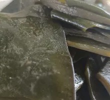 Cold-dressed kelp