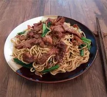 Black Pepper Beef Noodles